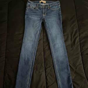 Hollister Super Skinny Low Rise  W26 L28